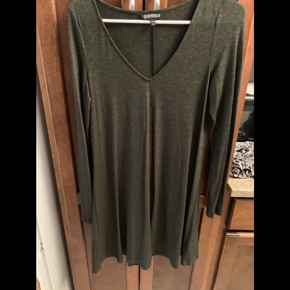 Casual green dress